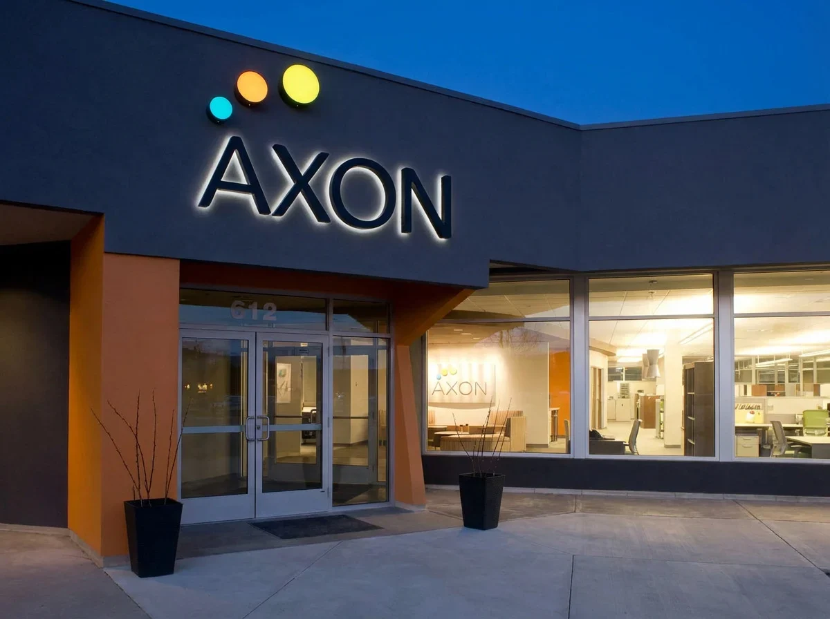 Backlit_Letters__Building_Wall_Signs__Corporate_Offices__102