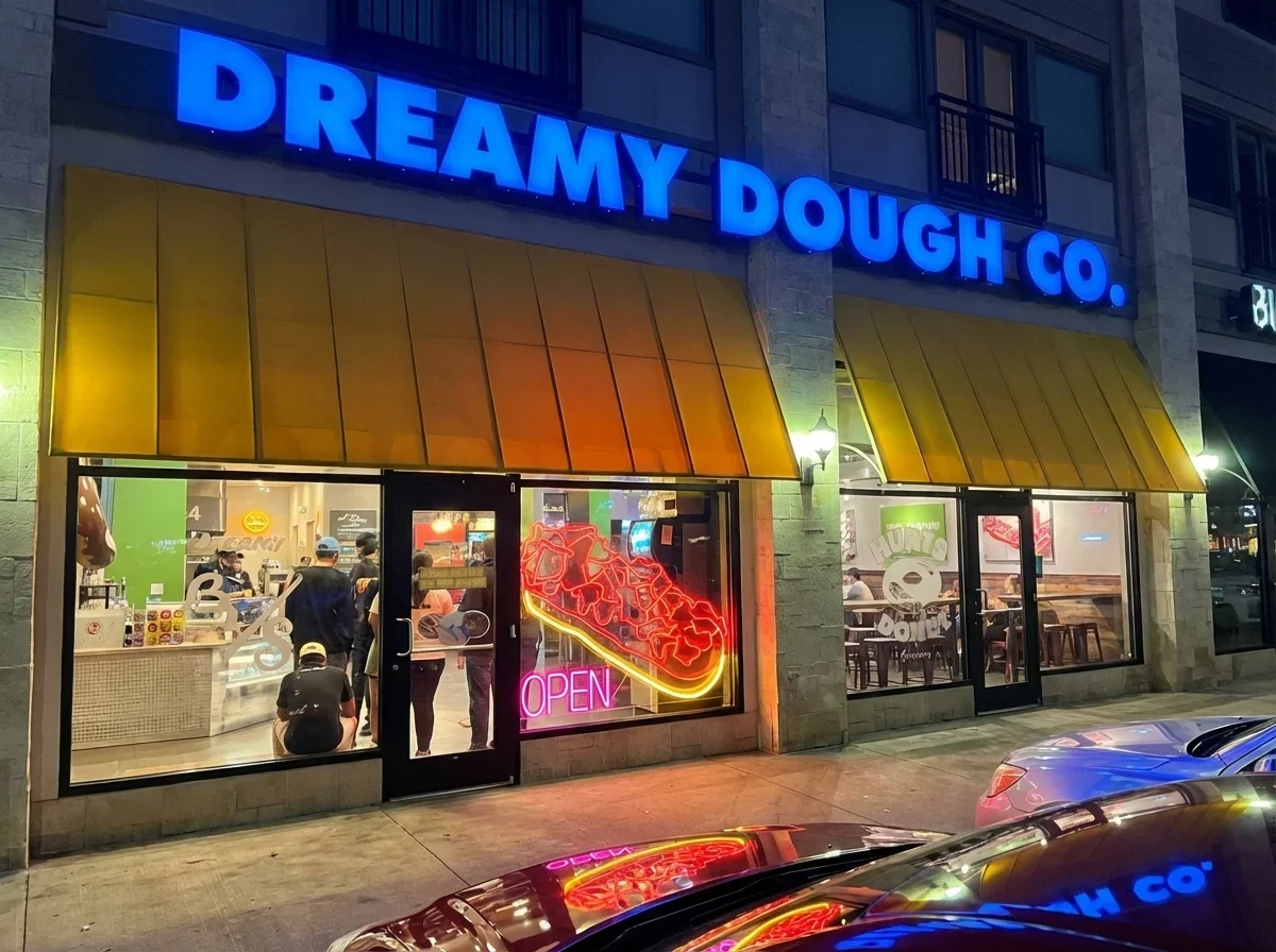 Front_Lit_Channel_Letters__Storefront_Channel_Letters__Restaurants_QSR__59