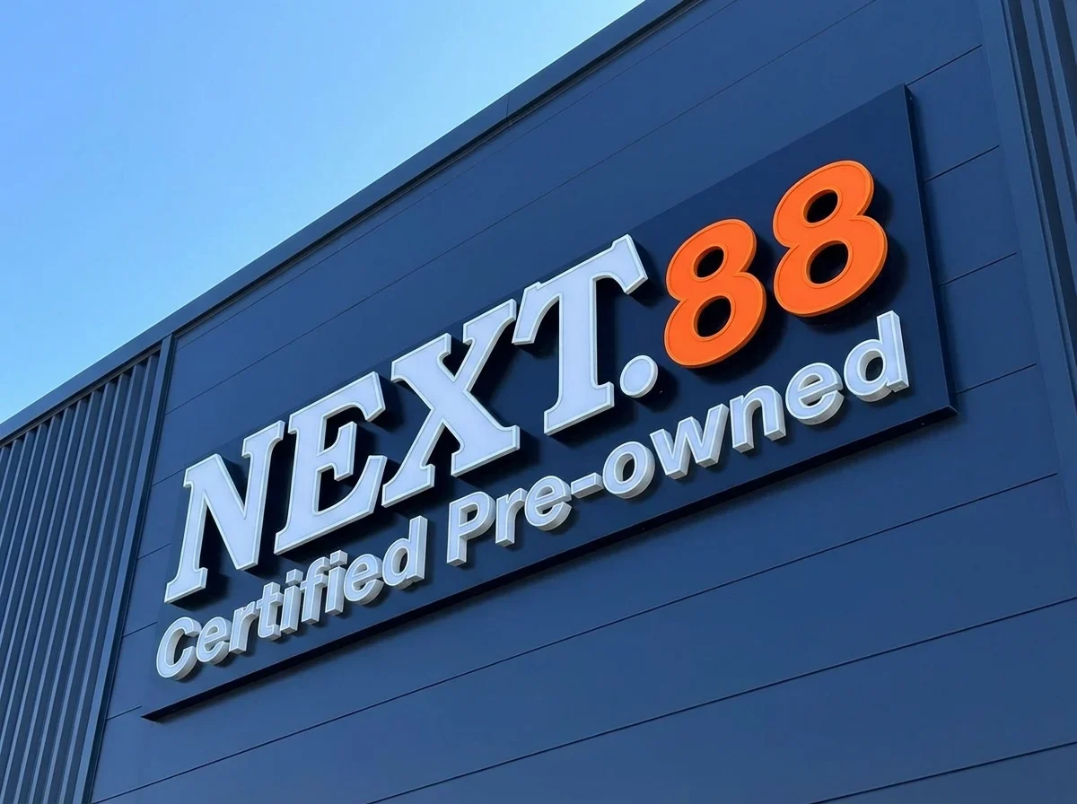 Front_Lit_Channel_Letters__Storefront_Channel_Letters__Retail_Stores_Boutiques__78